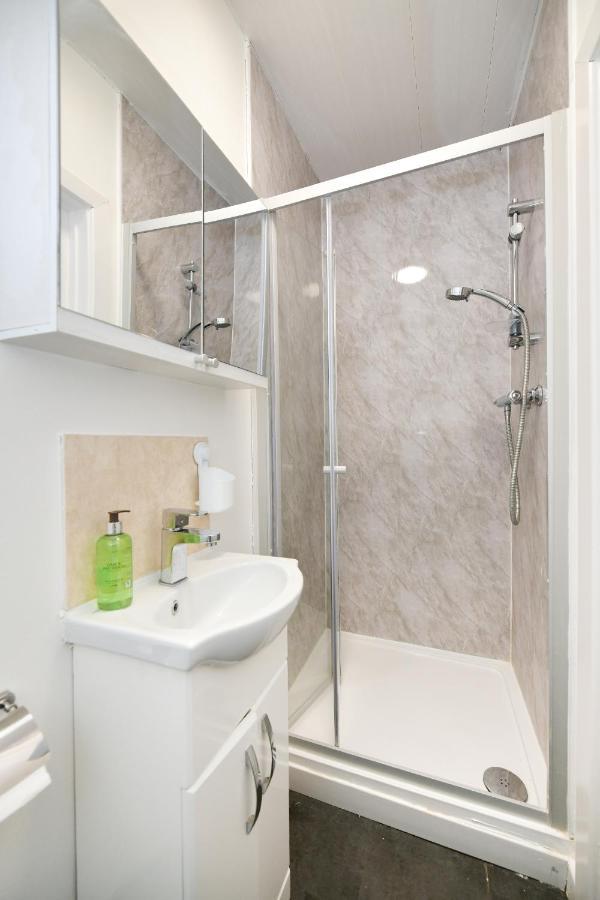 Waylen Street Suites Reading Esterno foto